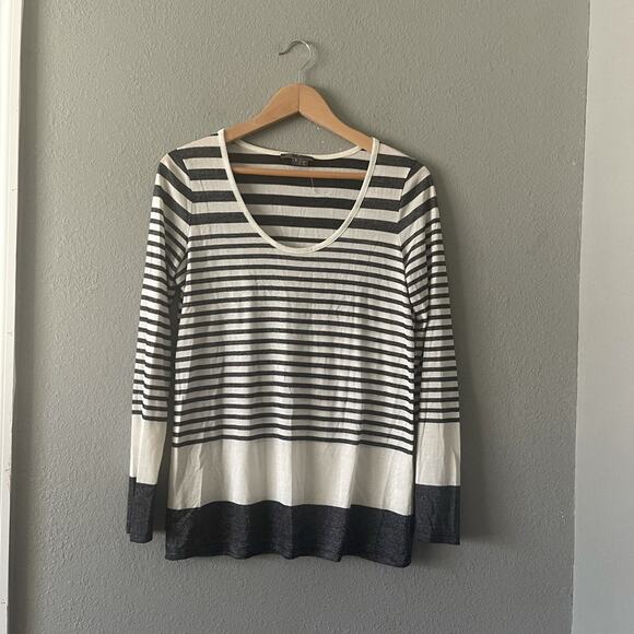 Vince Striped Top‎ - Picture 2 of 6